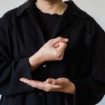 Essai clinique : l&rsquo;interprète LSF est-il à la charge de l&rsquo;hôpital ?